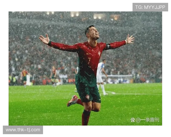 C罗脚后跟神奇破门梅开二度助力球队战胜阿科多再创辉煌